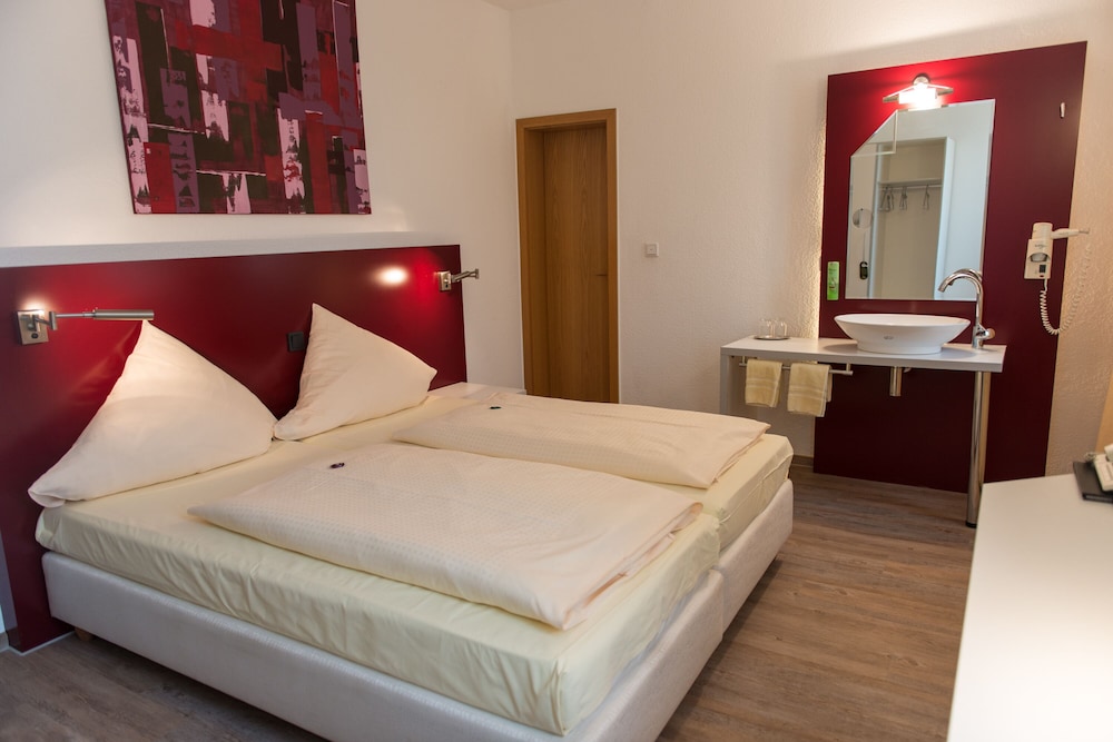 Basic Double Room photo 1