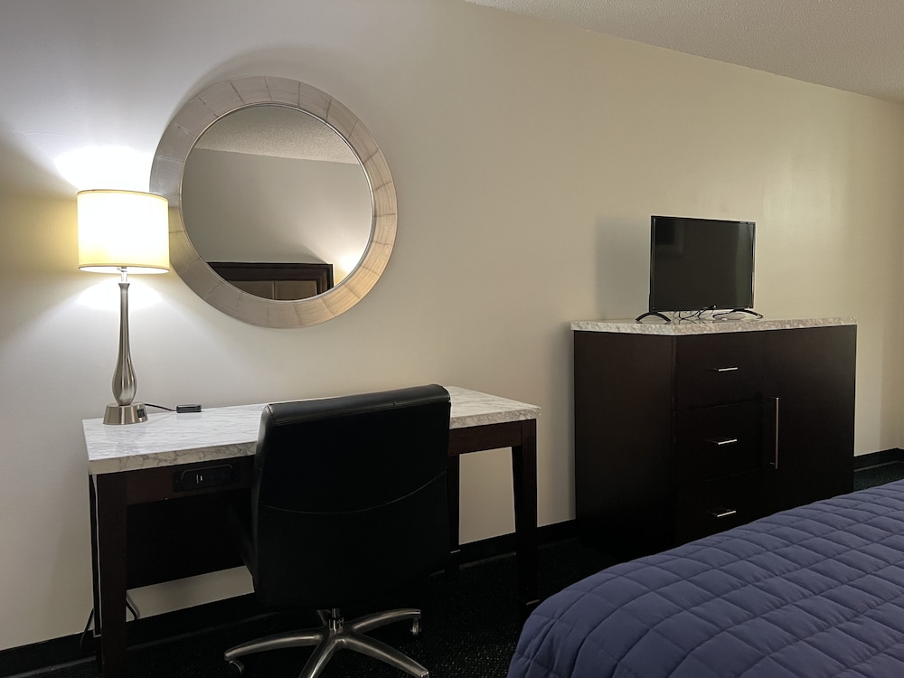 Standard Room, 2 Double Beds, Smoking photo 3