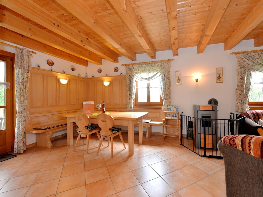 Classic House, 3 Bedrooms photo 3