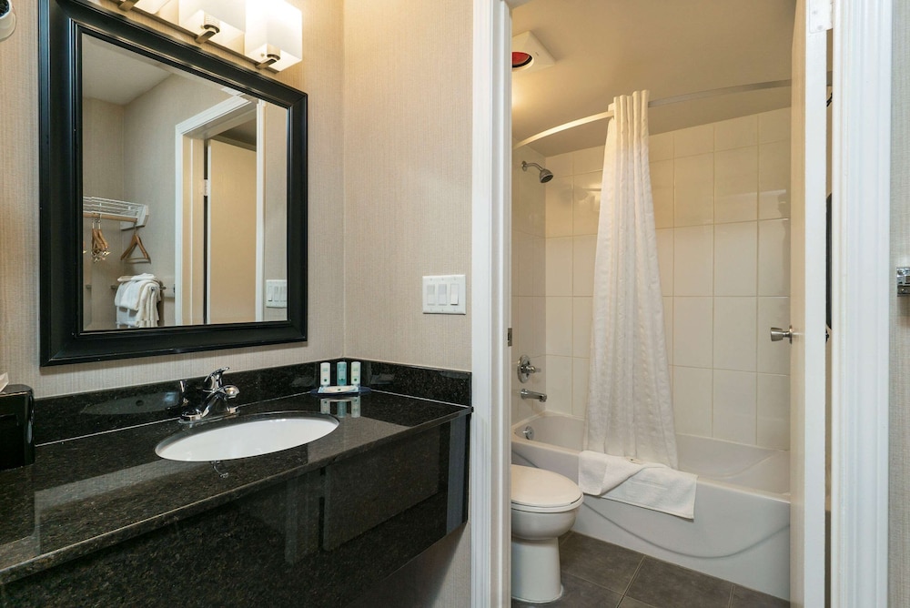 Suite, Multiple Beds, Non Smoking (No Pets) - Photo 5