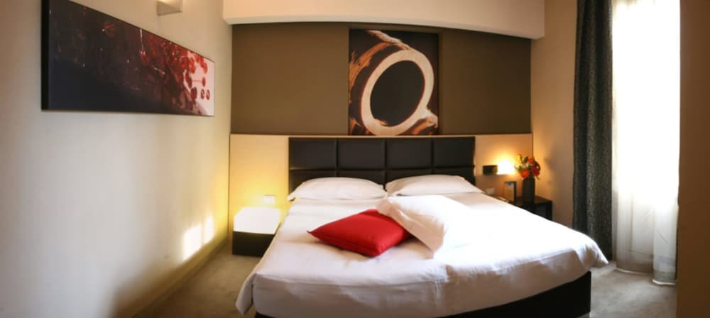 Deluxe Triple Room photo 2