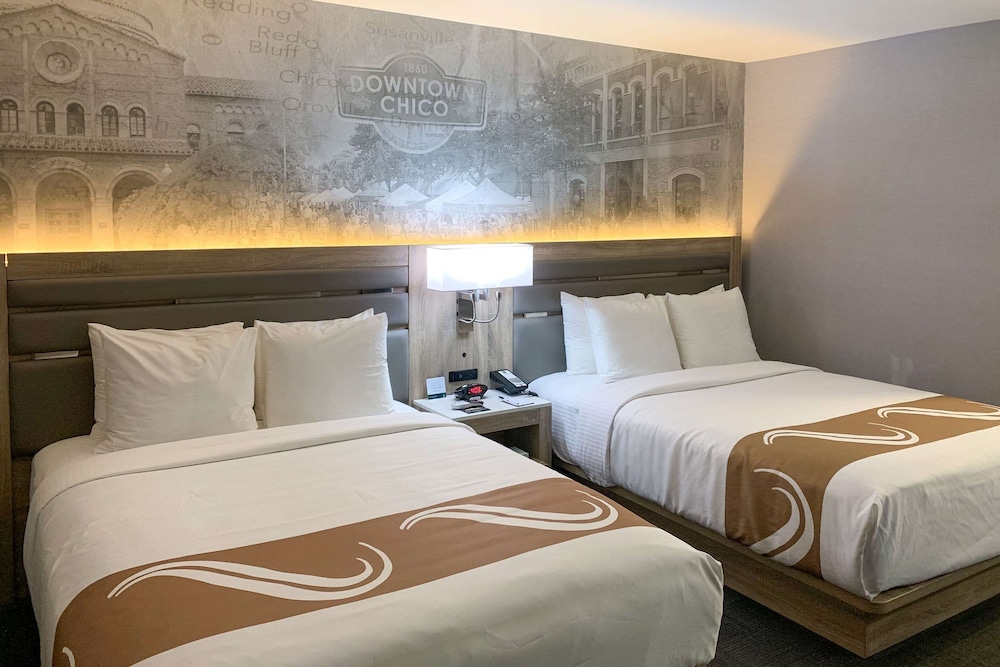Standard Room, 2 Queen Beds, Non Smoking - Photo 3