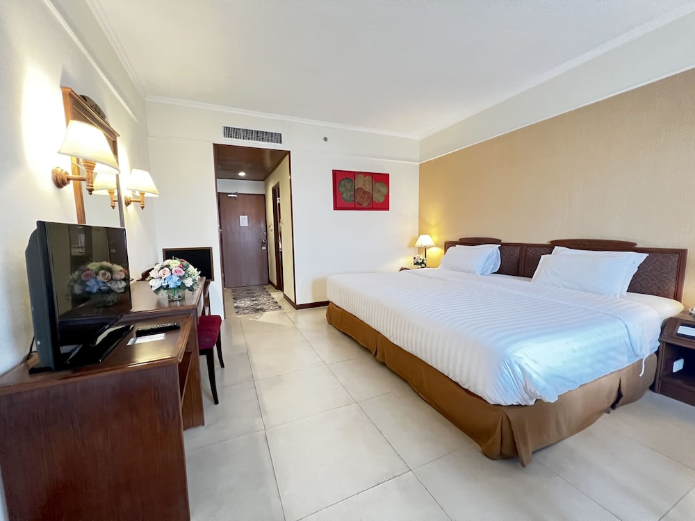 Superior Room, 1 King Bed - Photo 2