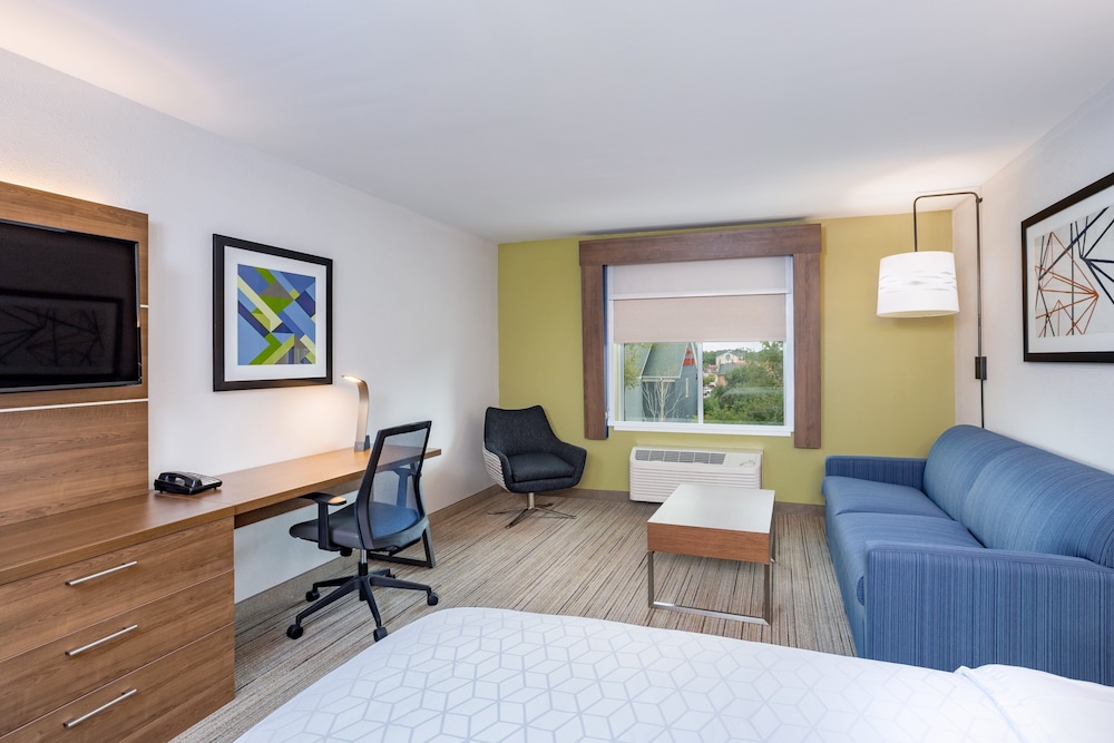 Standard Room, 1 King Bed - Photo 1