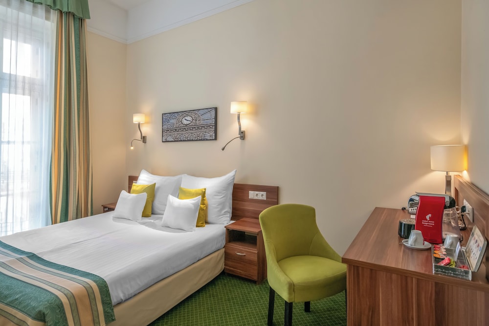 Standard Double Room, 1 Queen Bed