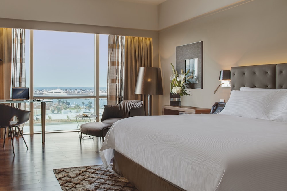 Grand Room, 1 King Bed