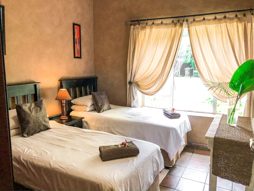 2 Bedr, 4 - 6 Sleeper, New Luxury Unit (1) photo 3