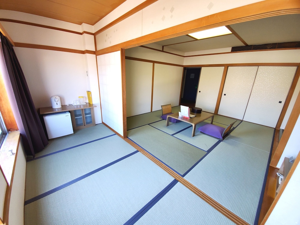 Japanese Style Room, Smoking (Shared Bathroom) photo 3