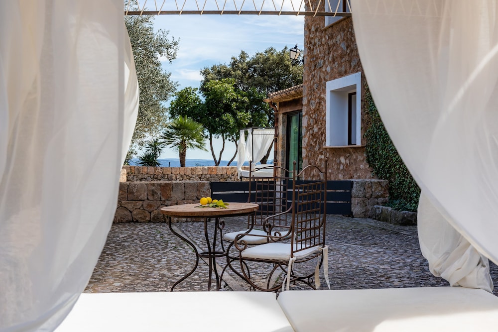 Classic Suite, Terrace - Photo 10