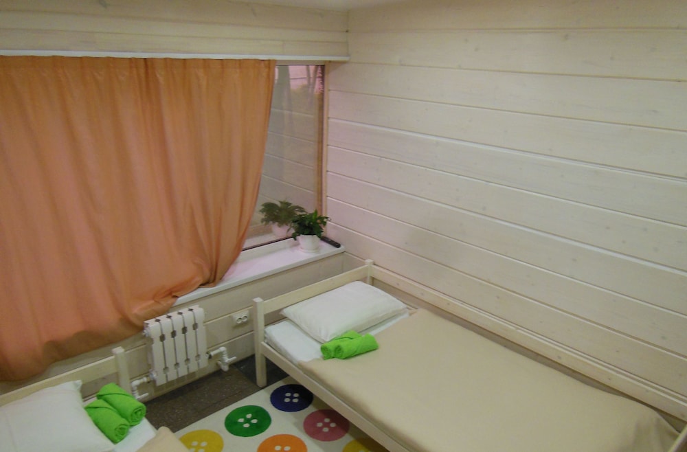 Basic Twin Room photo 3