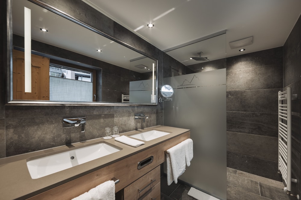 Club Deluxe Junior Suite photo 3