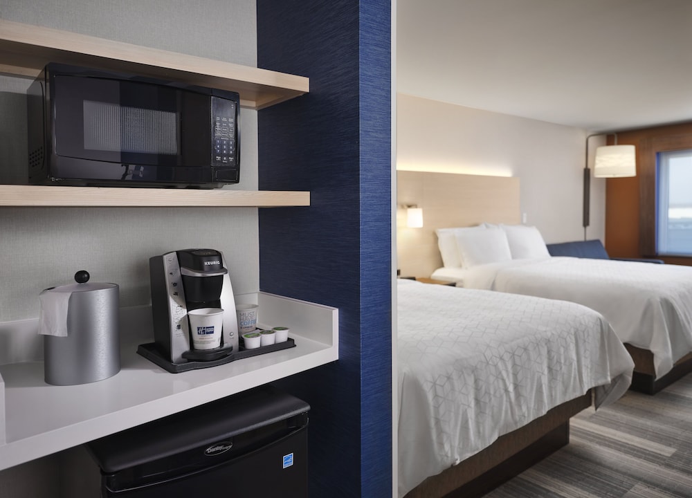 Suite, Multiple Beds - Photo 5