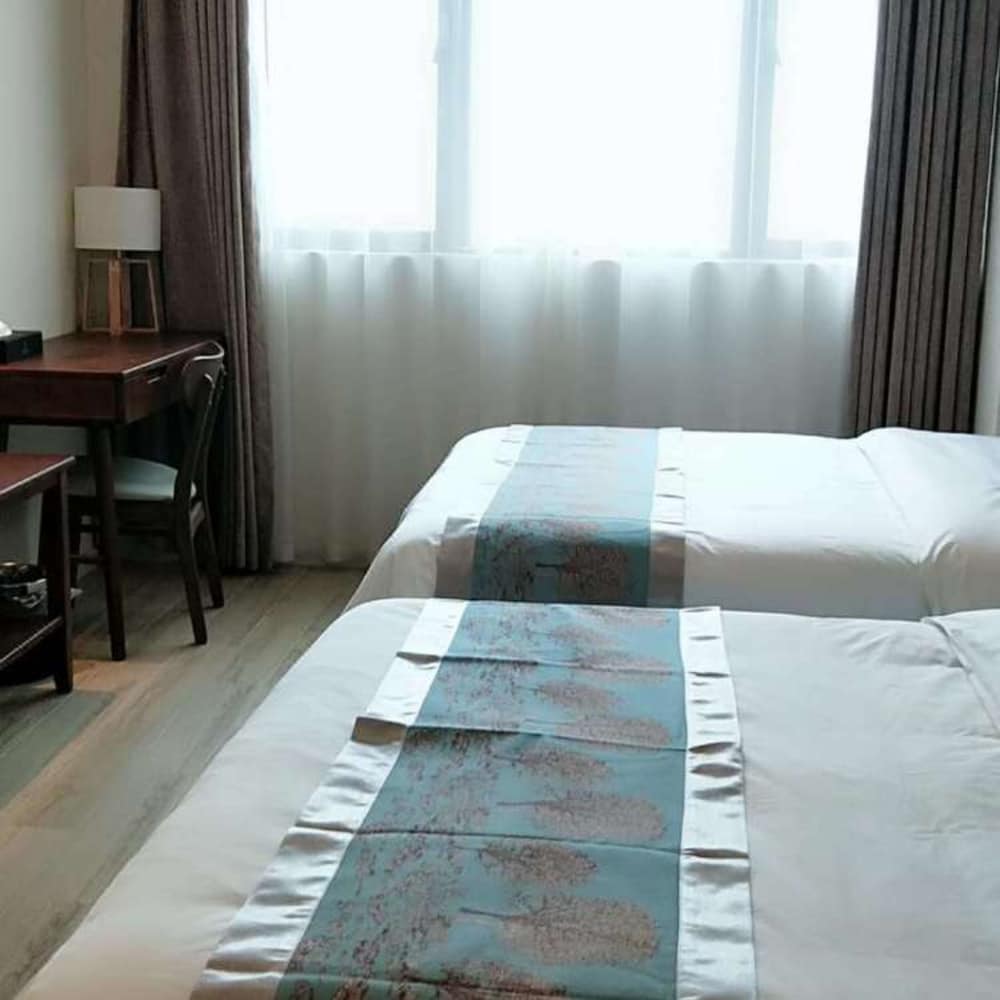 Deluxe Executive Suite