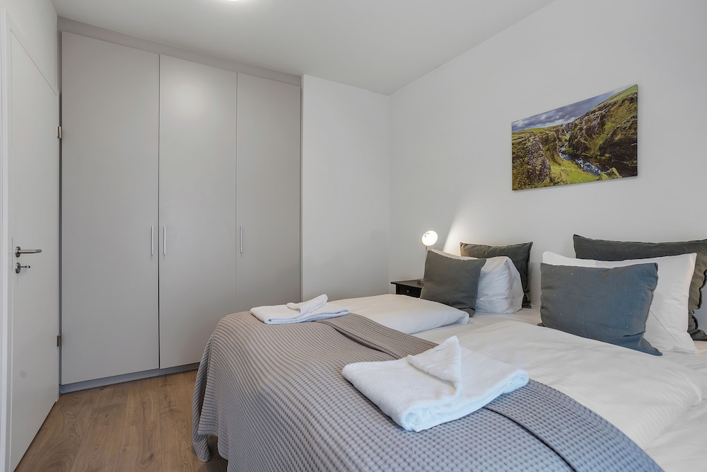 Premier Apartment, 2 Bedrooms, Balcony photo 3