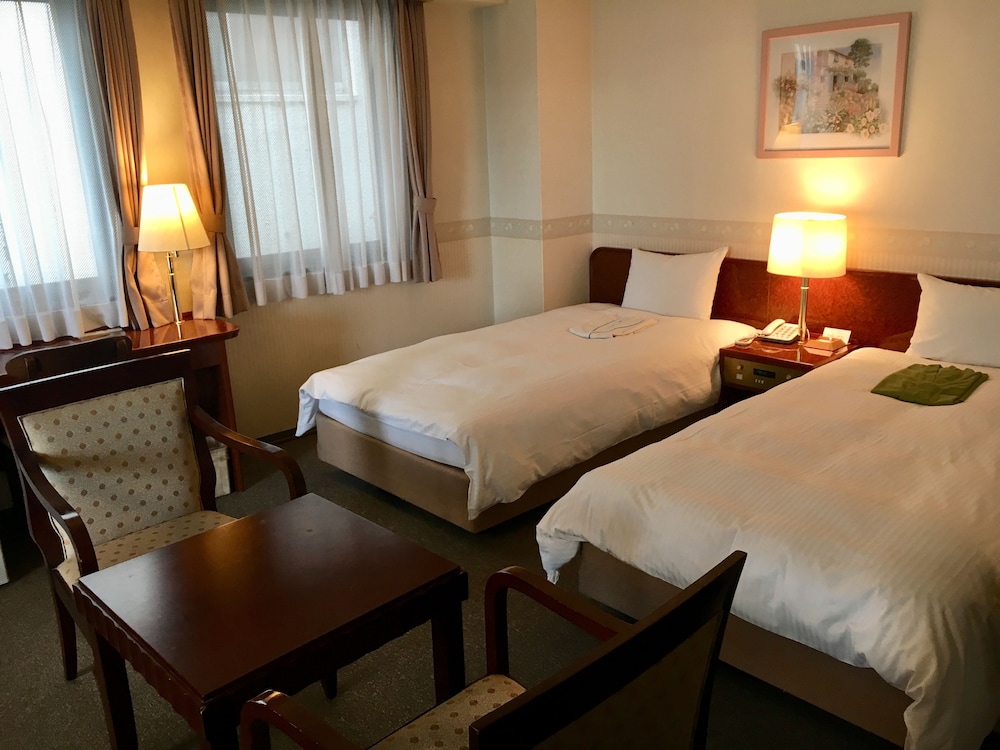 Japanese Western Room 7th floor, 2 Bed, Futon from 3rd person(go up the stairs from 6th floor) photo 1