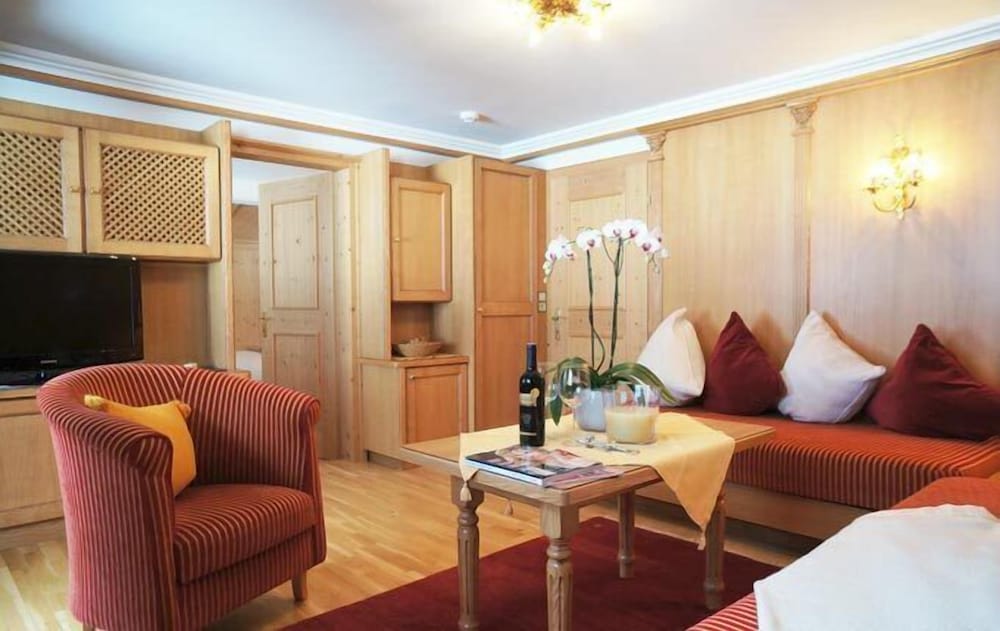 Apartment, 2 Bedrooms (Appartement IX) photo 1