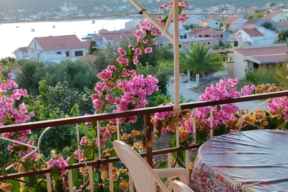 Panoramic Apartment photo 2
