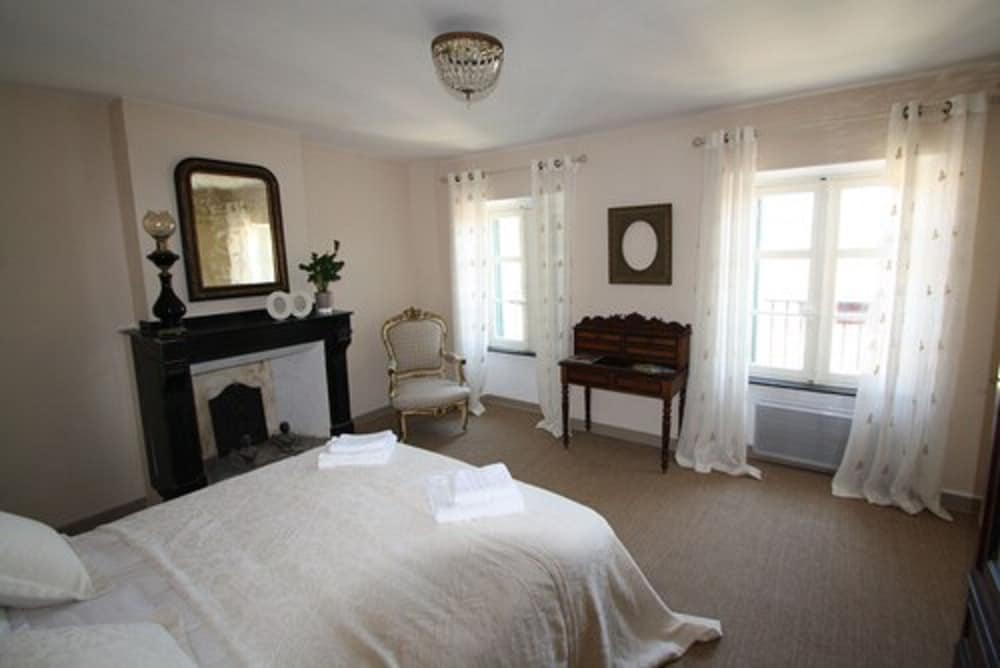 Double Room (Carignan) photo 1