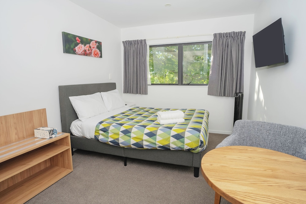 Standard Studio, Park View