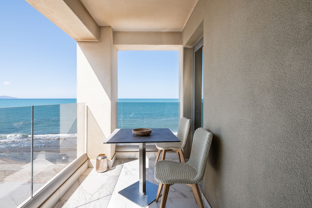 Serenity Suite with Sea View - Photo 16