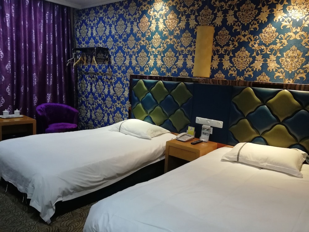 Deluxe Twin Room photo 3