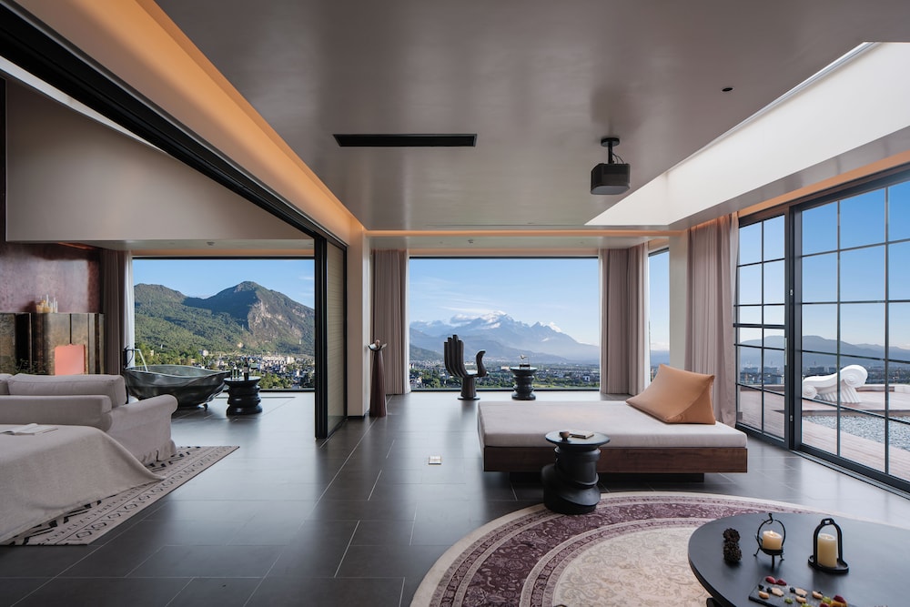 Luxury Suite, Mountain View