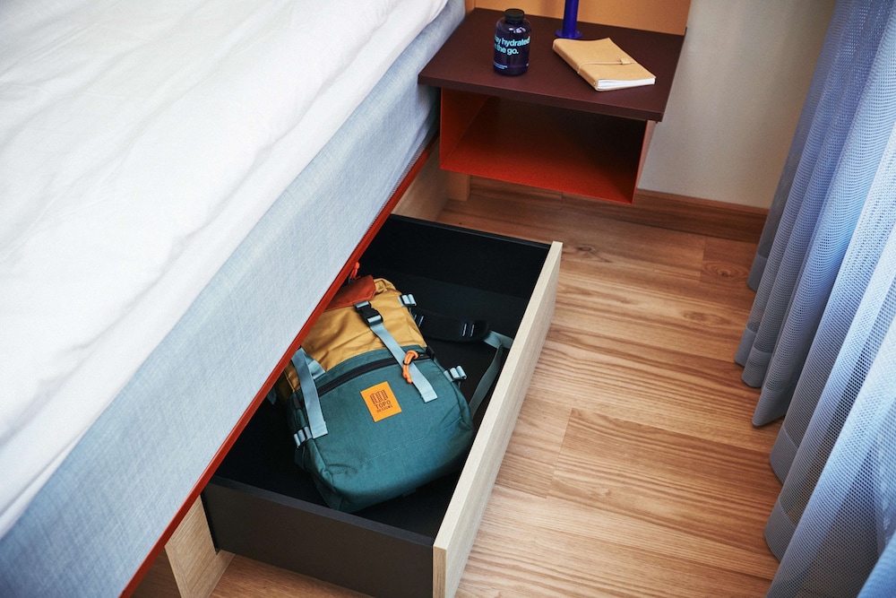 Room, Multiple Beds