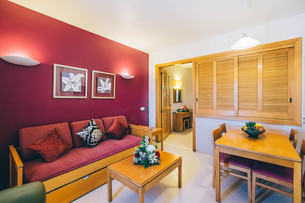 One Bedroom Junior Club (2 adults + 2 children) - Photo 6