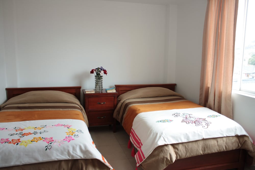 Standard Room, 2 Twin Beds photo 2