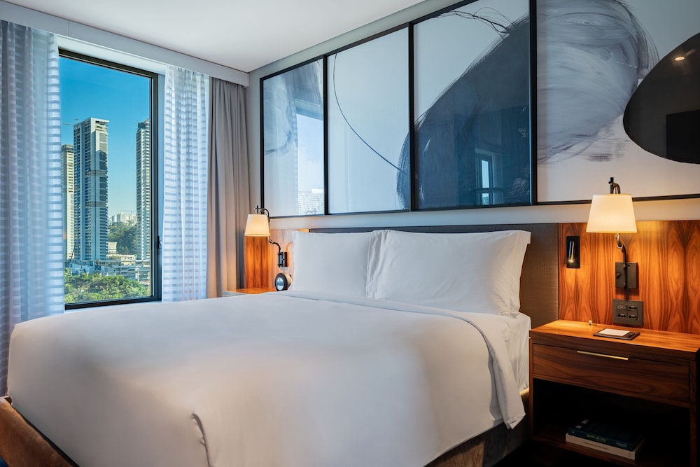 Griffin King Suite - Executive Lounge Access