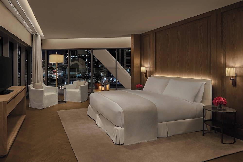 Deluxe Room, 1 King Bed, Marina View — photo 6