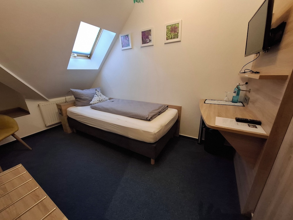 Basic Single Room