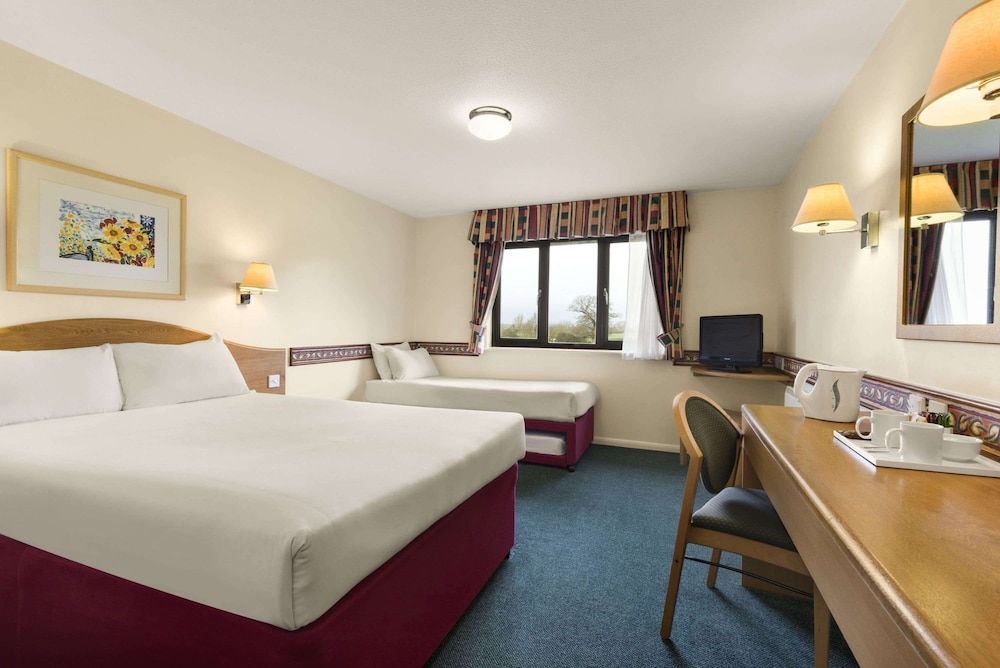 Family Room, Multiple Beds, Non Smoking photo 3