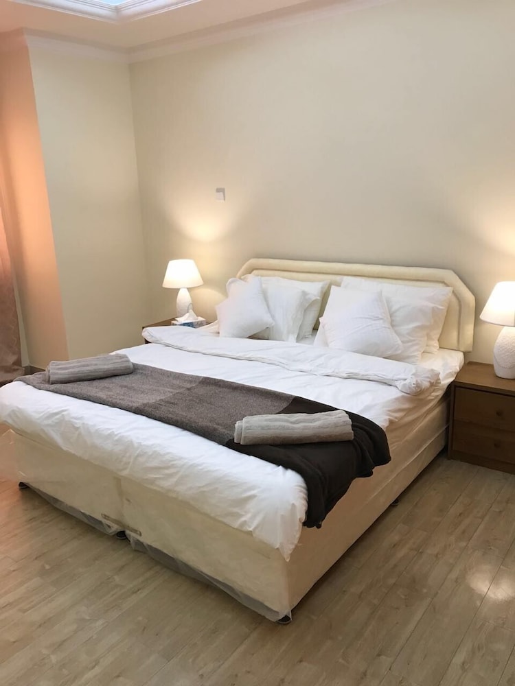 Villa, 5 Bedrooms photo 3