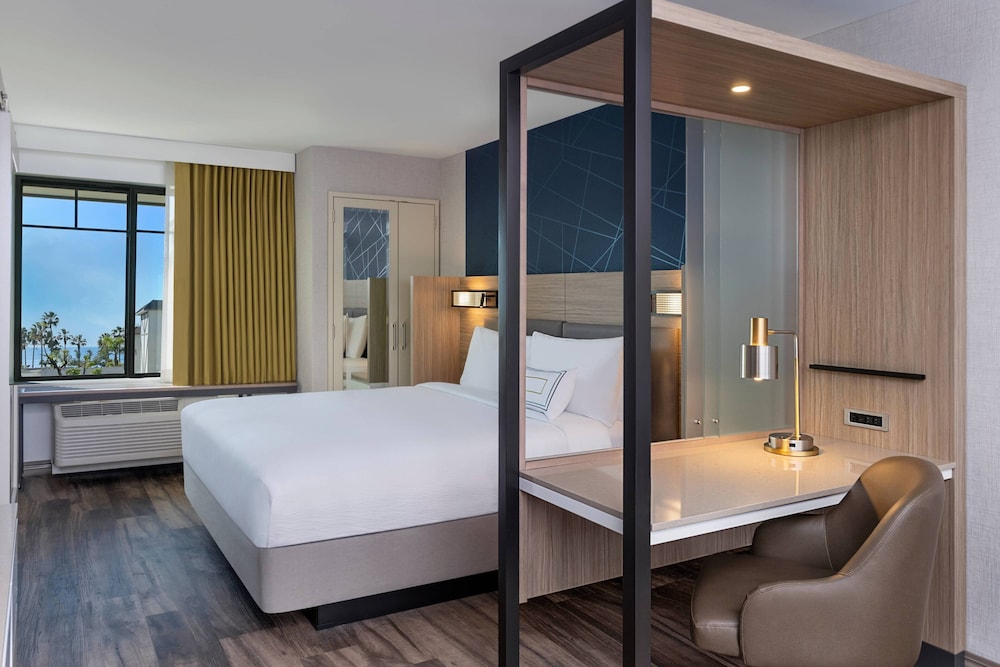 Studio Suite, 1 King Bed, Ocean View