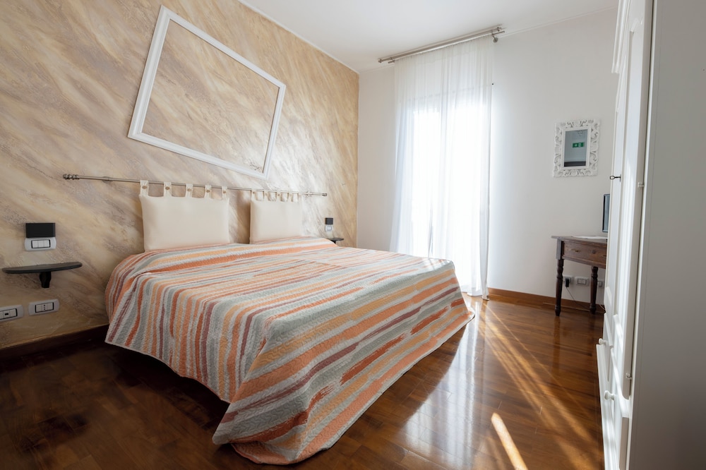 Deluxe Double or Twin Room, Sea View