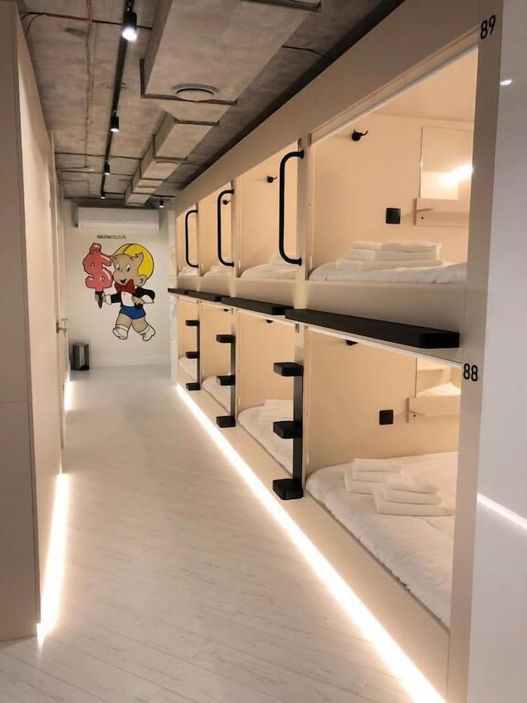 Standard Double Room (Capsule)