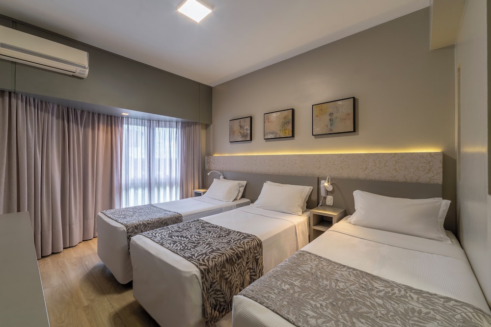 Deluxe Room - Photo 7