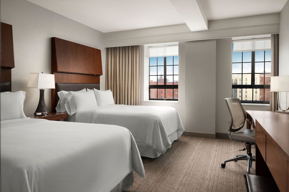 Deluxe Room, 2 Double Beds, City View (Hearing Accessible)