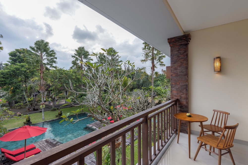 Superior Room, Balcony, Pool View - Photo 2