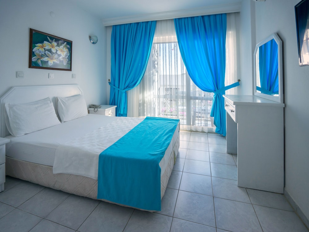 Standard Double or Twin Room photo 3