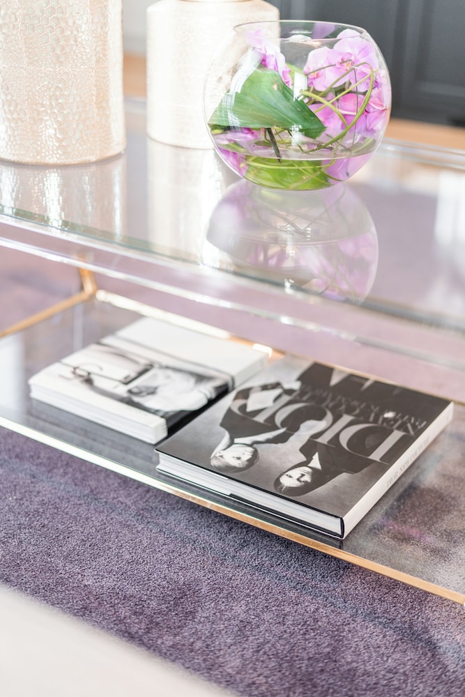 Suite - Photo 9