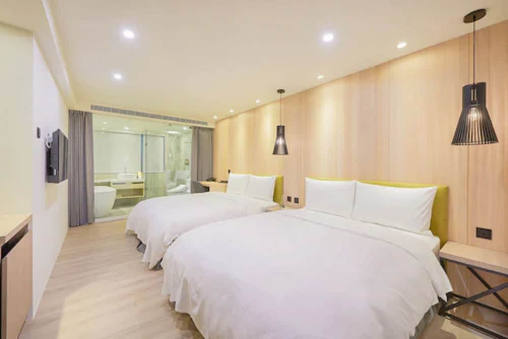 Elite Quadruple Room