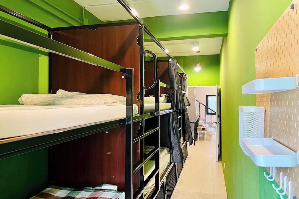 Dormitory room-Mixed (6 bed) photo 1