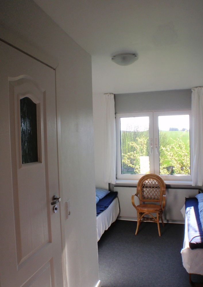 Double Room, Private Bathroom (linen excluded) photo 2