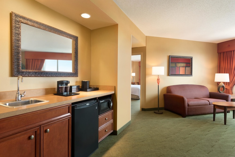 Executive, One King Bed, Non-Smoking - Photo 3