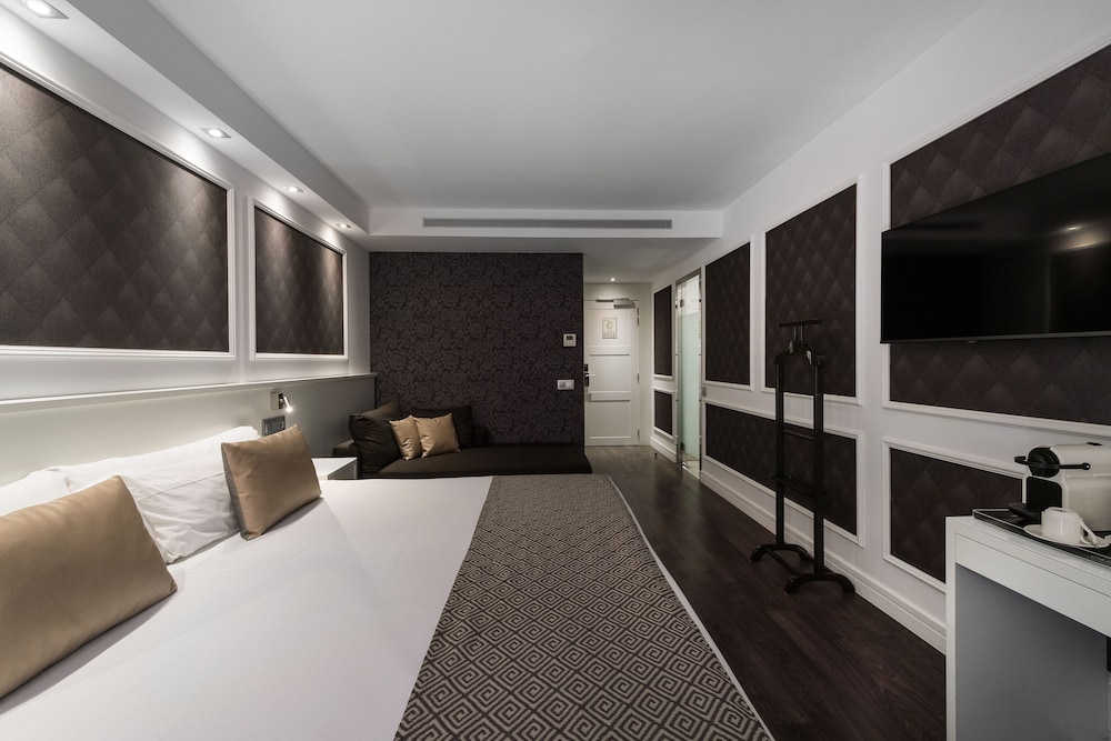 Available room