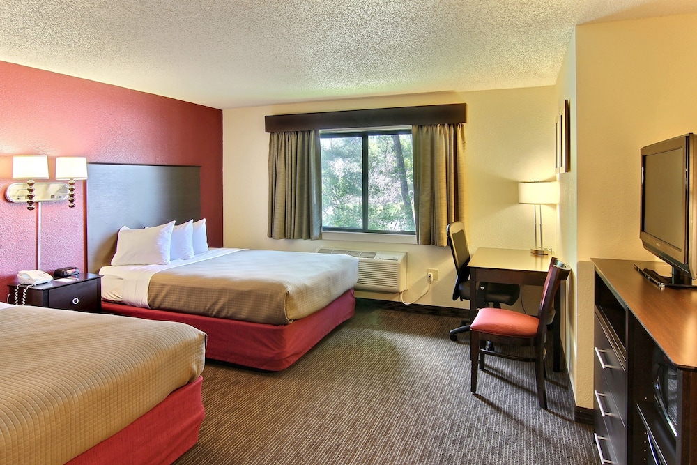 Standard Room, 2 Queen Beds photo 1