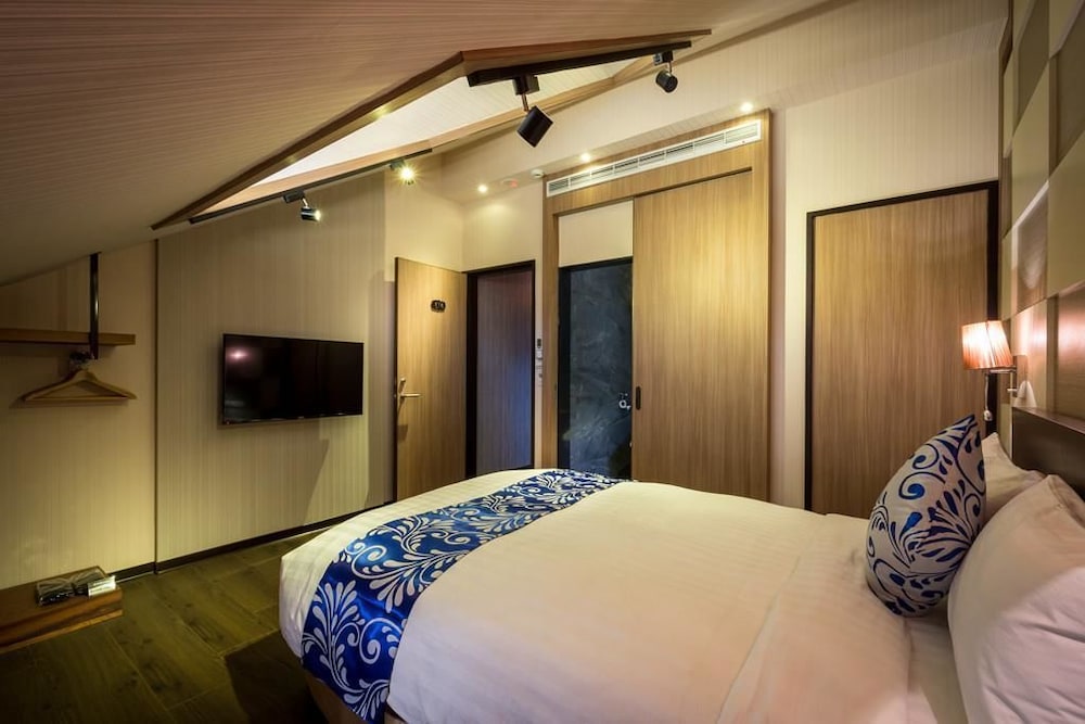 Basic Double Room, 1 Double Bed, Non Smoking photo 2