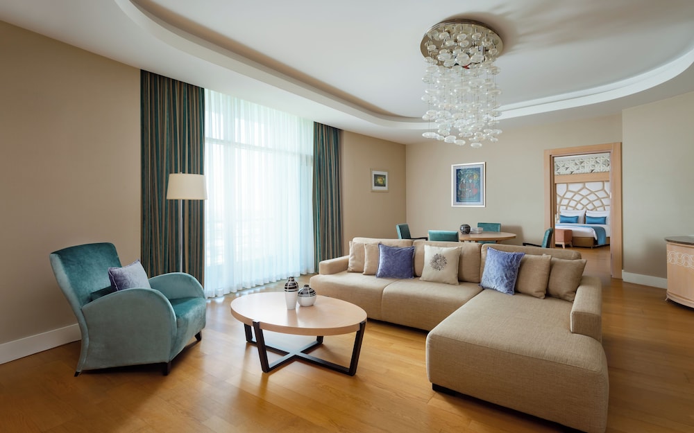 One Bedroom Residential Suite photo 2